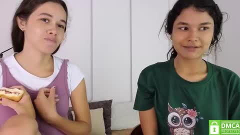 Snapshot of sexychanell_18 chatting on September 14, 1:23 pm chanell and yina online show from September 14, 1:23 pm