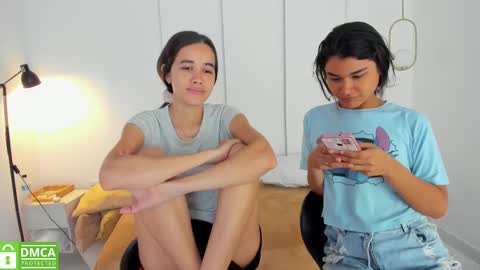 Snapshot of sexychanell_18 chatting on February 10, 4:04 pm chanell and yina online show from February 10, 4:04 pm