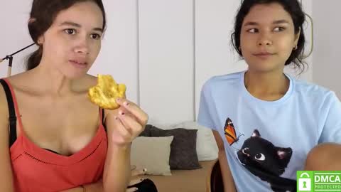 Snapshot of sexychanell_18 chatting on September 13, 1:13 pm chanell and yina online show from September 13, 1:13 pm