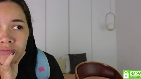 Snapshot of sexychanell_18 chatting on October 20, 1:05 pm chanell and yina online show from October 20, 1:05 pm