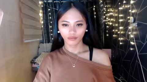 Miss Cheng online show from November 7, 2:41 pm