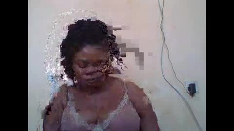Snapshot of sexydove2 chatting on September 23, 9:03 am EMILY online show from September 23, 9:03 am