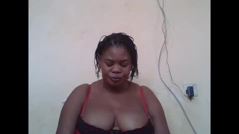 Snapshot of sexydove2 chatting on October 5, 4:21 am EMILY online show from October 5, 4:21 am