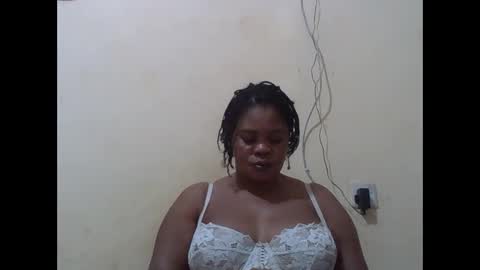Snapshot of sexydove2 chatting on October 17, 7:18 pm EMILY online show from October 17, 7:18 pm