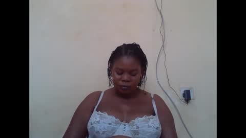 Snapshot of sexydove2 chatting on October 2, 7:29 am EMILY online show from October 2, 7:29 am