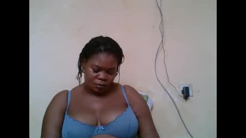 Snapshot of sexydove2 chatting on October 13, 8:38 am EMILY online show from October 13, 8:38 am