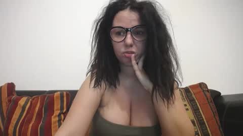 Snapshot of sexyerikka chatting on October 12, 2:15 am Eva online show from October 12, 2:15 am