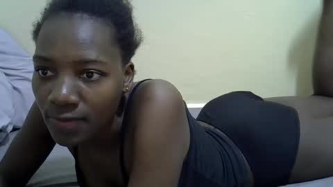 Snapshot of sexyghurl12 chatting on October 5, 6:37 pm sexyghurl12 online show from October 5, 6:37 pm
