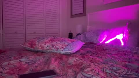 Snapshot of sexygoodvibebabe69 chatting on September 26, 10:01 am Ashley Love online show from September 26, 10:01 am
