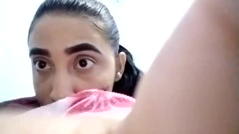 Snapshot of sexygril01 chatting on October 16, 2:33 am sexygril01 online show from October 16, 2:33 am