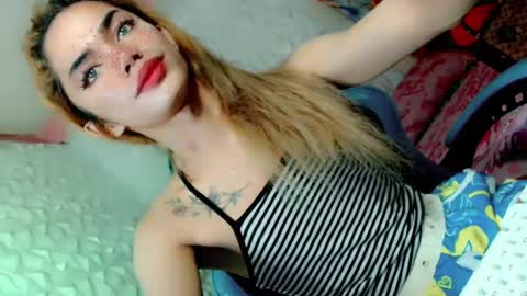 Snapshot of sexyhotbabe18 chatting on March 10, 9:34 am sexyhotbabe18 online show from March 10, 9:34 am