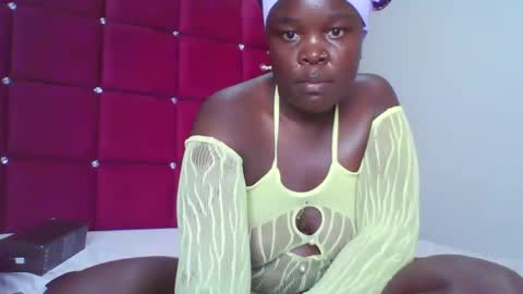 sexyidah online show from November 3, 8:43 pm