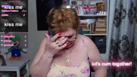 Snapshot of sexylynette4u chatting on March 4, 4:41 pm sexylynette4u online show from March 4, 4:41 pm