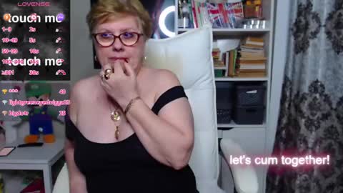 Snapshot of sexylynette4u chatting on February 20, 4:58 pm sexylynette4u online show from February 20, 4:58 pm