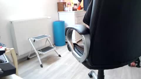 Snapshot of sexyman_fr chatting on March 7, 2:45 pm Vincent Vega online show from March 7, 2:45 pm