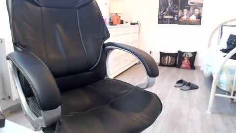 Snapshot of sexyman_fr chatting on March 3, 5:31 pm Vincent Vega online show from March 3, 5:31 pm