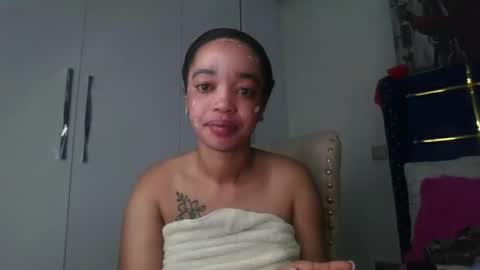 mel online show from April 13, 2:38 am