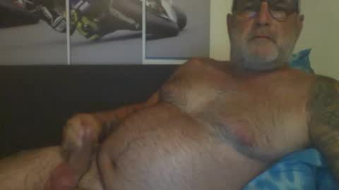 Snapshot of sexypaa chatting on February 5, 11:17 pm sexypaa online show from February 5, 11:17 pm