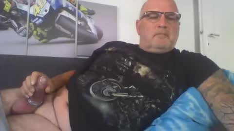 Snapshot of sexypaa chatting on October 19, 12:54 pm sexypaa online show from October 19, 12:54 pm