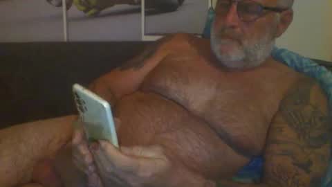 Snapshot of sexypaa chatting on February 14, 9:43 pm sexypaa online show from February 14, 9:43 pm