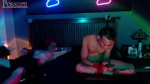 Snapshot of sexypossum chatting on September 30, 7:52 am Possum online show from September 30, 7:52 am