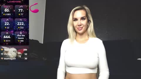 SexyQueenNina online show from September 14, 9:16 pm