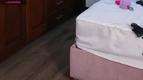 R A C H E L online show from January 9, 12:00 pm