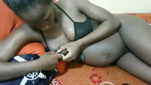 Snapshot of sexyranny chatting on October 2, 11:47 pm ranny online show from October 2, 11:47 pm
