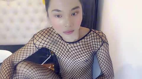 Snapshot of sexyshinixx chatting on September 19, 10:13 pm sexyshinixx online show from September 19, 10:13 pm