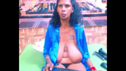 Snapshot of sexyva4u2luv chatting on September 23, 1:38 pm sexyva4u2luv online show from September 23, 1:38 pm