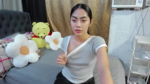 Snapshot of sexyxenaaa chatting on October 17, 7:29 pm Xenaaa online show from October 17, 7:29 pm