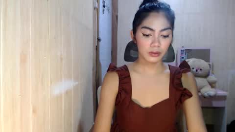 Snapshot of sexyxenaaa chatting on September 23, 4:12 pm Xenaaa online show from September 23, 4:12 pm