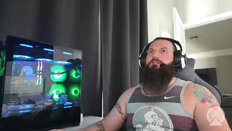 Snapshot of sflmarriedguy chatting on October 19, 5:39 pm SouthFloridaStr8guy online show from October 19, 5:39 pm