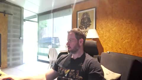 shad0w_hunter online show from March 6, 1:10 pm