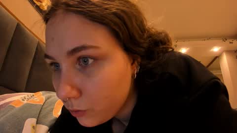 Snapshot of shadow_raffi chatting on October 16, 3:28 am shadow_raffi online show from October 16, 3:28 am