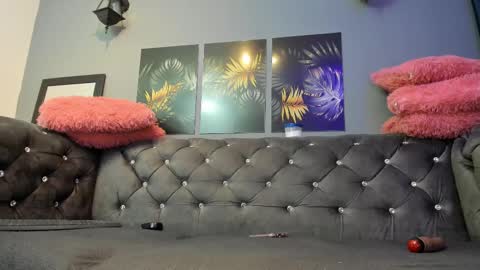 Snapshot of shadowlustt chatting on September 24, 2:35 pm shadowlustt online show from September 24, 2:35 pm