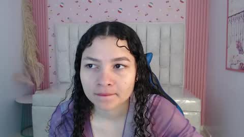 Shalon  online show from December 4, 1:22 pm