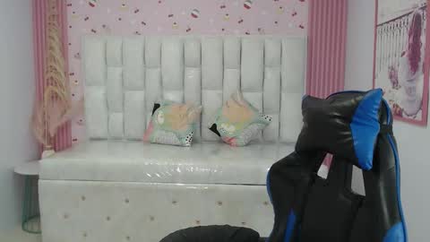 Shalon  online show from September 30, 1:32 pm