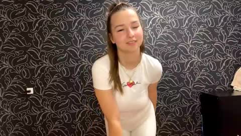 Snapshot of shalonjoosten chatting on September 13, 8:11 pm Iris online show from September 13, 8:11 pm