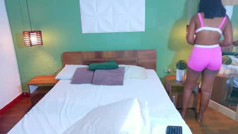 Catalina online show from November 27, 10:28 pm