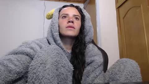 Snapshot of shanel_lozano chatting on October 3, 2:32 am shanel_lozano online show from October 3, 2:32 am