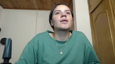 Snapshot of shanel_lozano chatting on October 18, 10:47 pm shanel_lozano online show from October 18, 10:47 pm