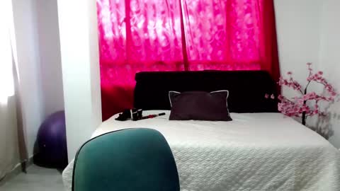 Shanel  online show from September 12, 7:05 pm