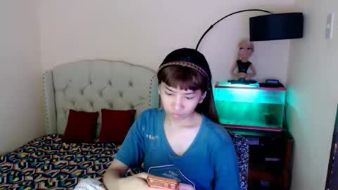 SHANTA FOX  s online show from February 14, 8:28 am