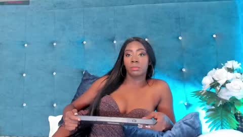 Shantall Miller online show from April 17, 11:50 pm