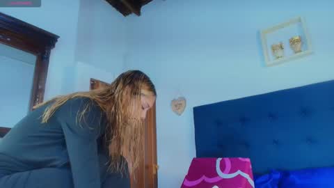 Snapshot of shantallvegga1 chatting on September 16, 12:18 pm shantallvegga1 online show from September 16, 12:18 pm
