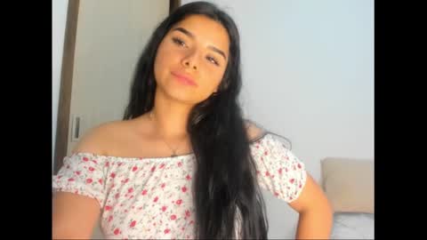 Snapshot of shara_jones chatting on February 22, 9:56 am Sara online show from February 22, 9:56 am