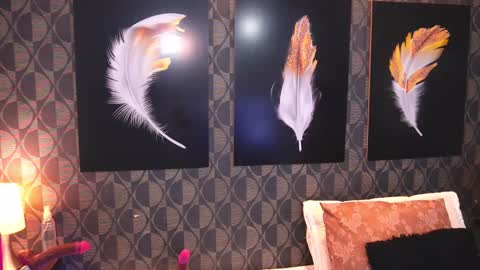 Sharom  online show from March 9, 4:44 pm