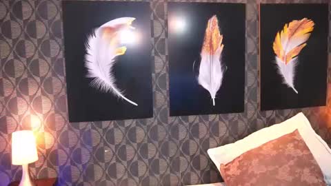 Sharom  online show from February 24, 7:06 pm