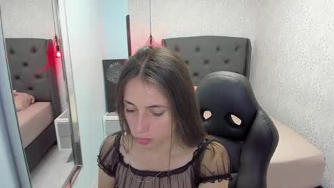 Snapshot of sharonblake5 chatting on October 8, 1:06 pm M A G N O online show from October 8, 1:06 pm